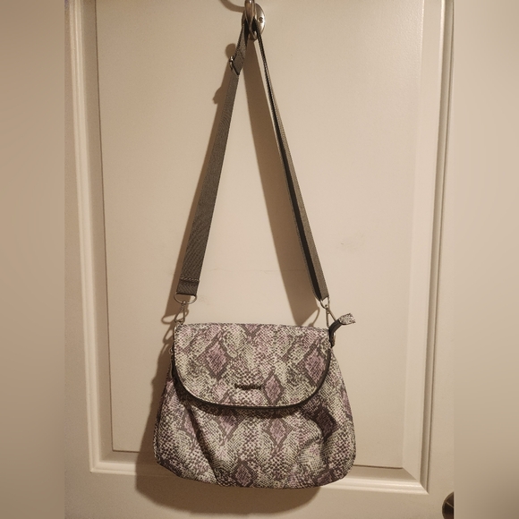 Baggallini Snake Print Amanda Crossbody Bag - Gray and Cream - Picture 2 of 8